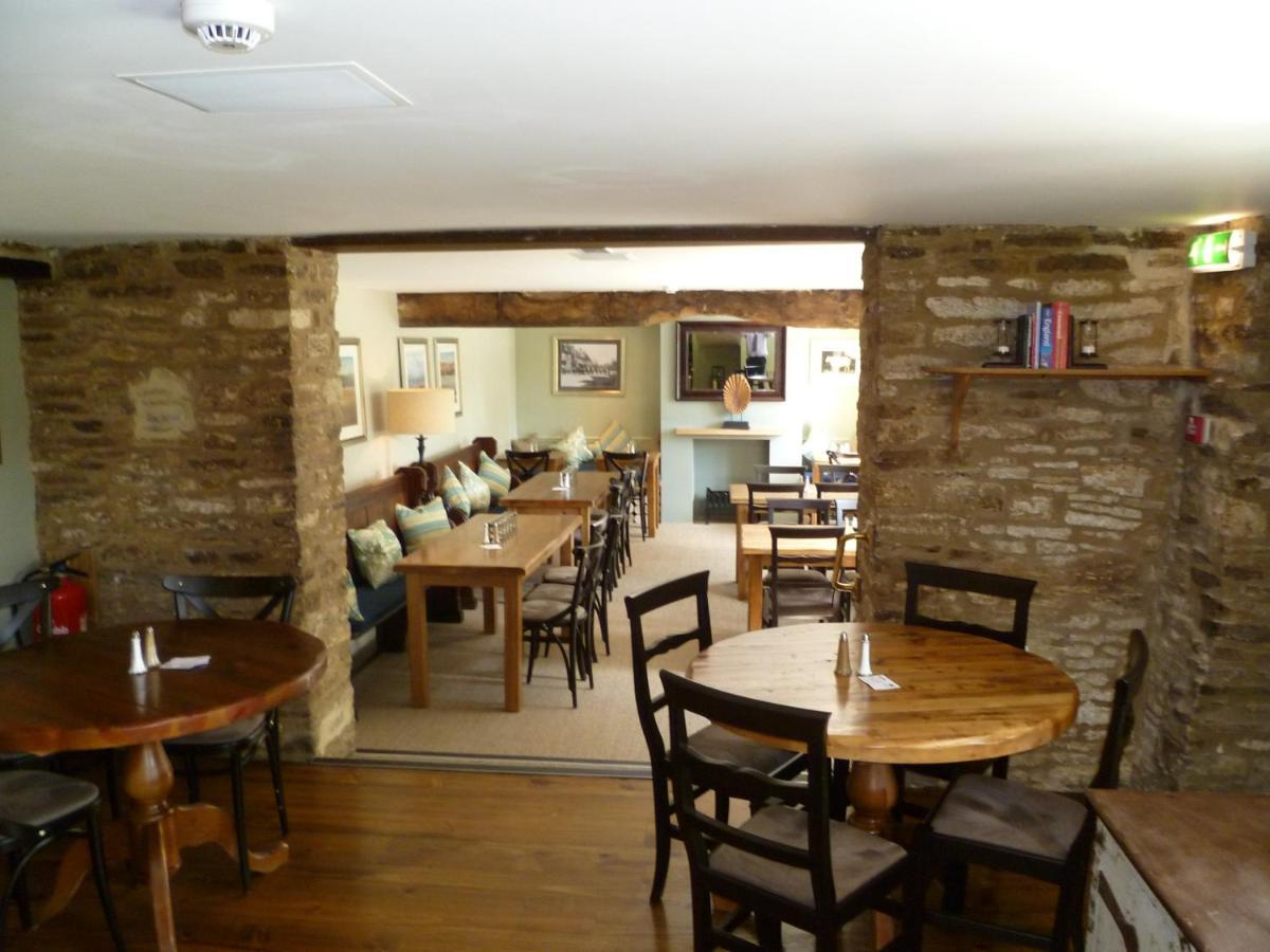 The Crown Of Crucis Country Inn And Hotel Cirencester Eksteriør bilde