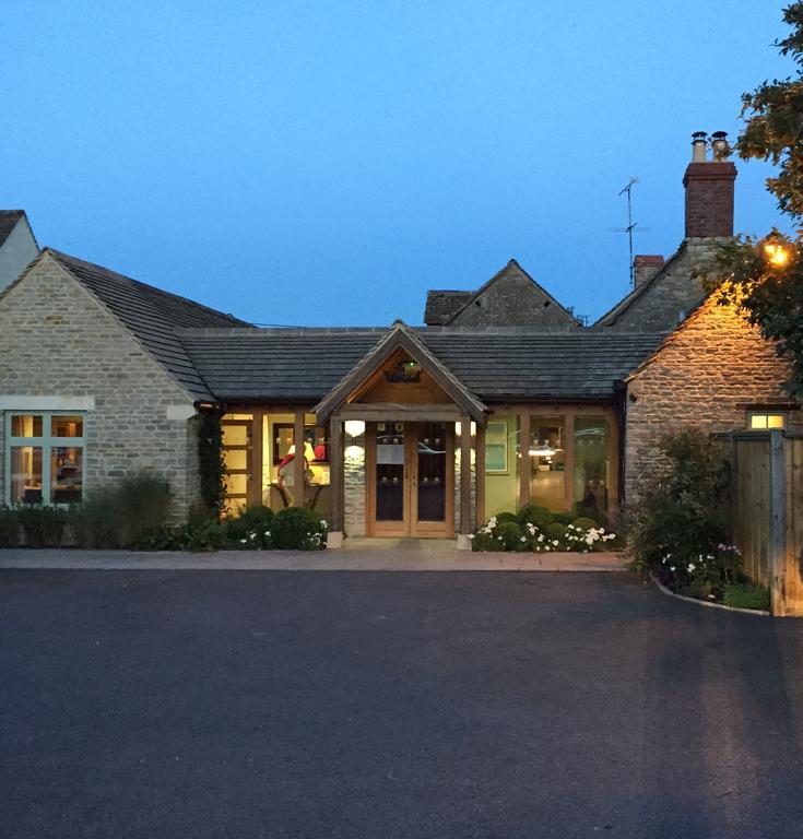 The Crown Of Crucis Country Inn And Hotel Cirencester Eksteriør bilde