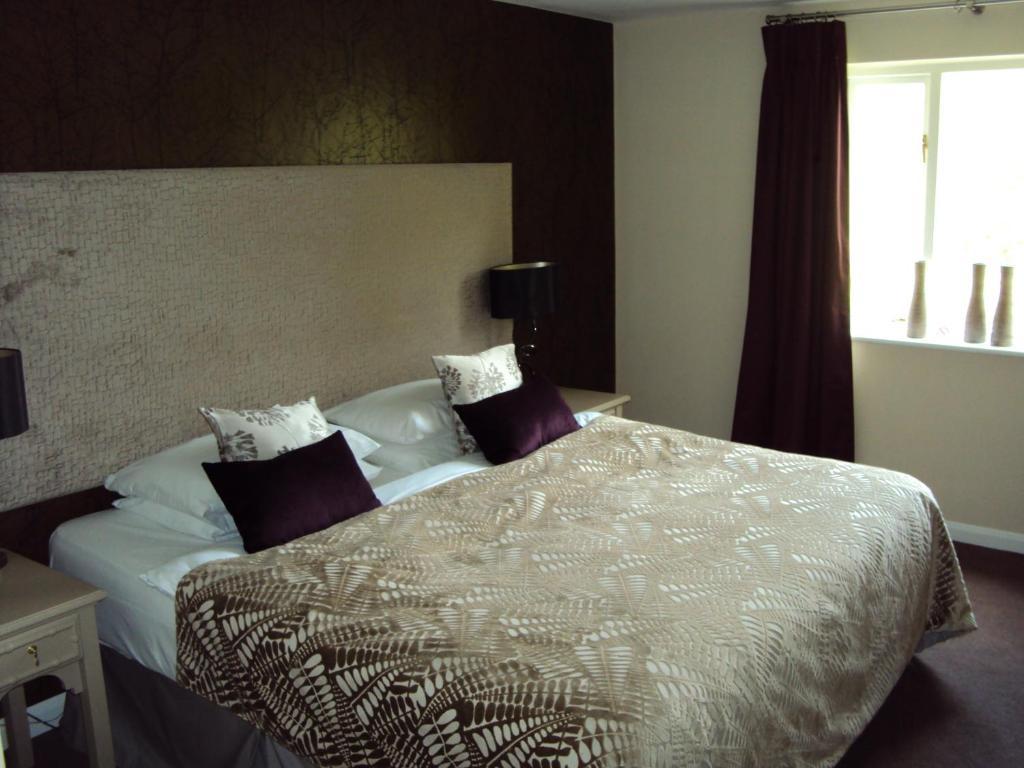 The Crown Of Crucis Country Inn And Hotel Cirencester Rom bilde