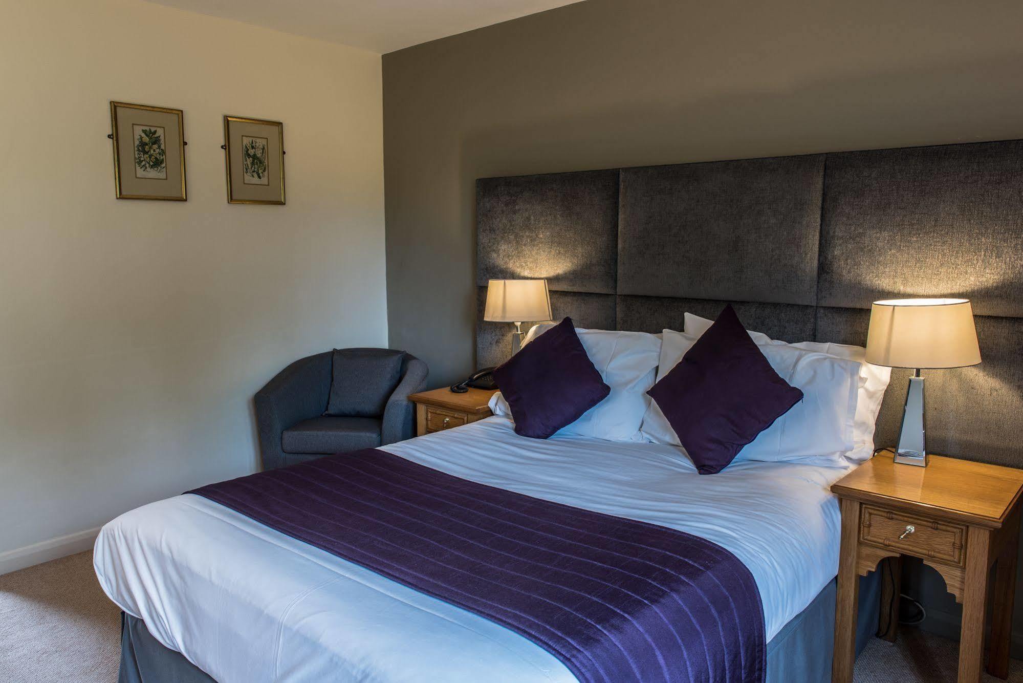 The Crown Of Crucis Country Inn And Hotel Cirencester Eksteriør bilde